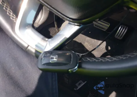 2025 Honda Civic Hybrid Sport/Sport Touring from USA, damaged, VIN 2HGFE4F87SH310033